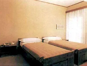 芒格里亚公寓式酒店 酒店 3*